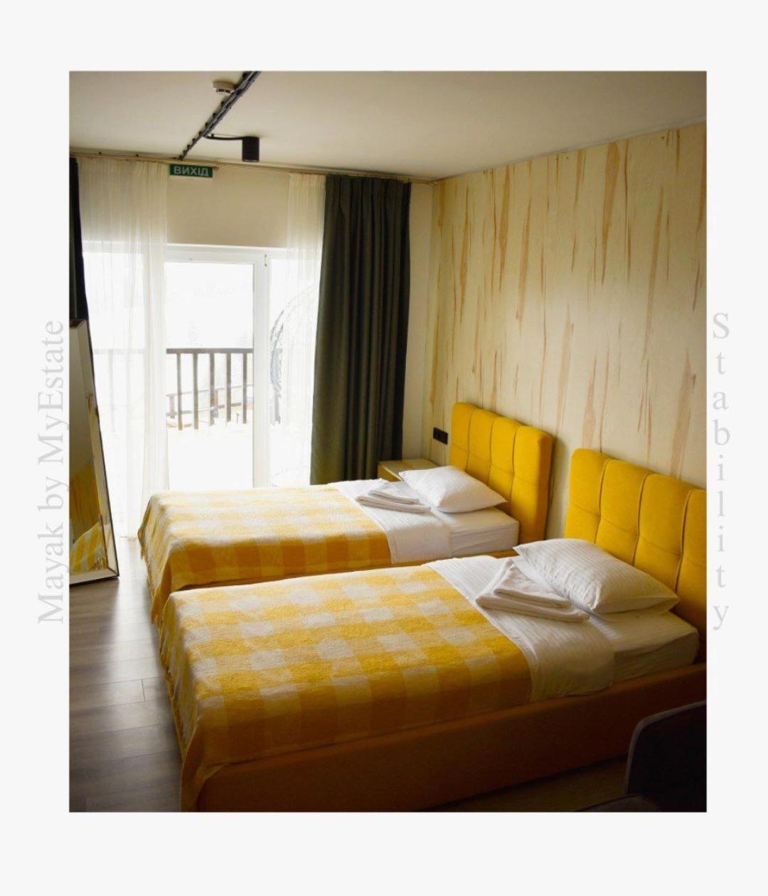 Aparthotel "Mayak Yablunytsia" Room photo